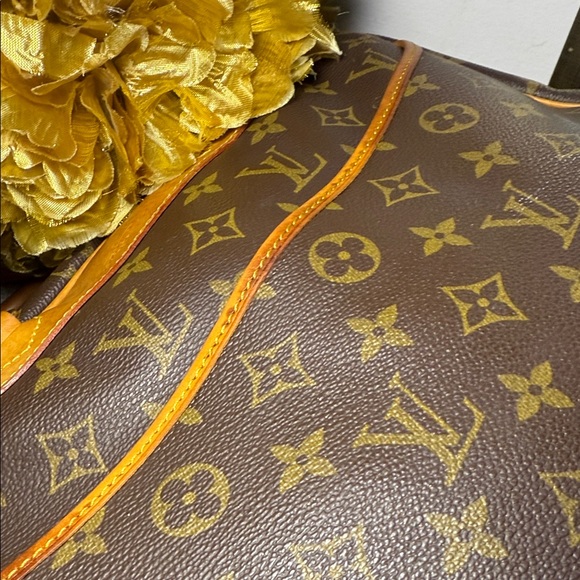 Louis Vuitton Deauville - Picture 9 of 17